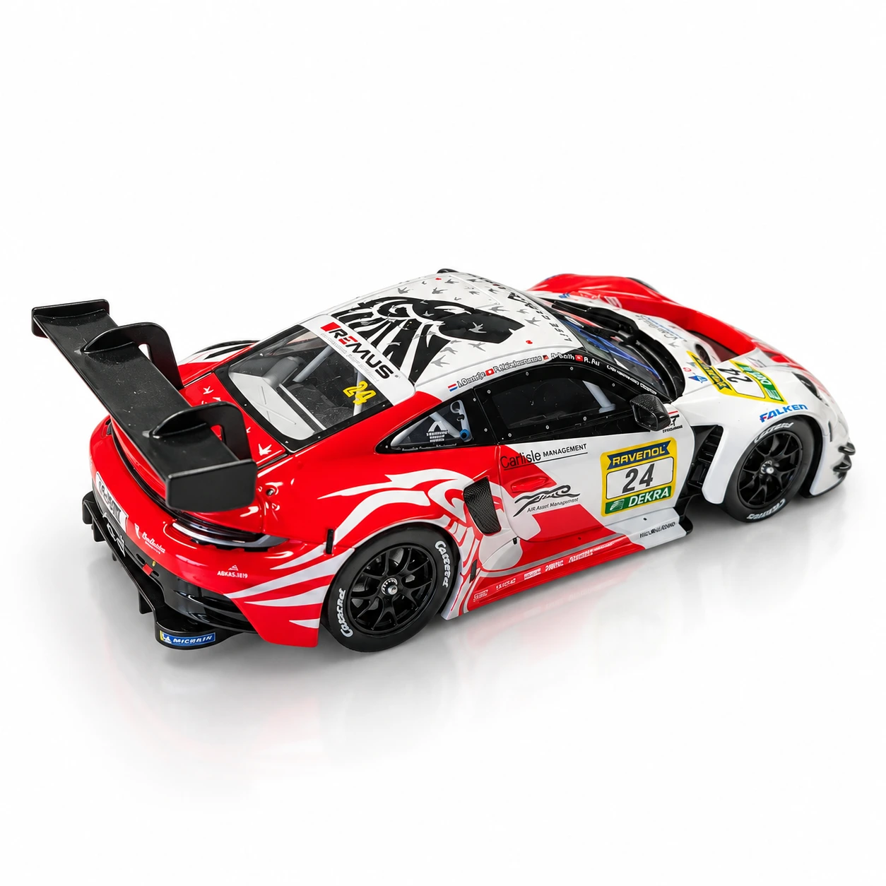 Porsche 911 GT3 R (992) im Maßstab 1:24 mit Blackslot Flex-Spoiler
